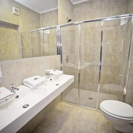 بيت شباب World - Old Town *