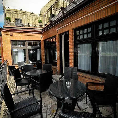 World - Old Town Hostel