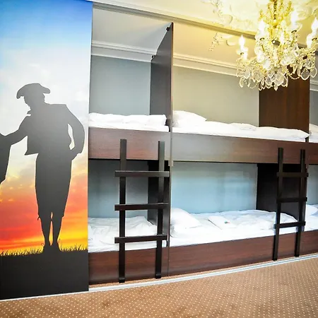 Hostel World - Old Town *