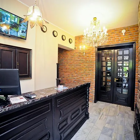 Hostel World - Old Town *