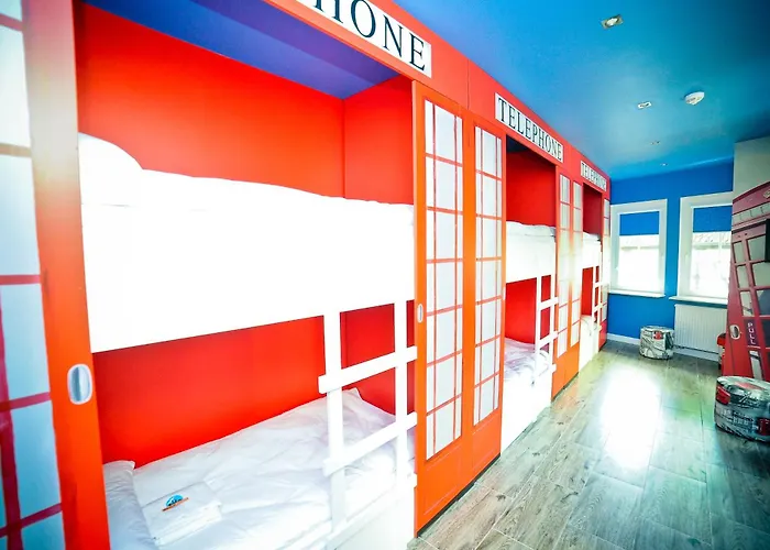 World - Old Town Hostel *